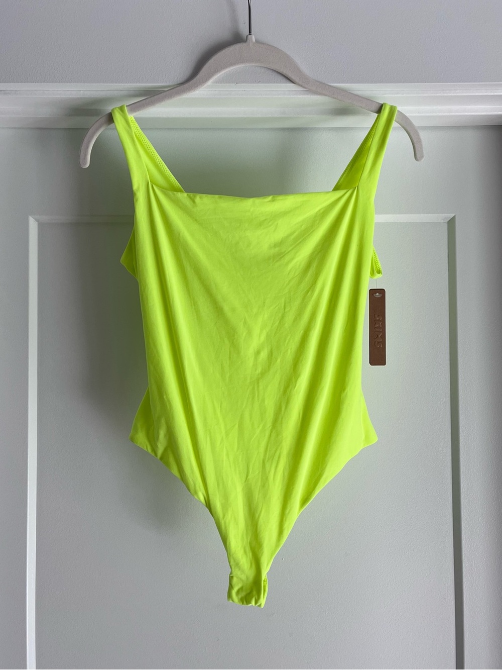 SKIMS Fits everybody square neck bodysuit L